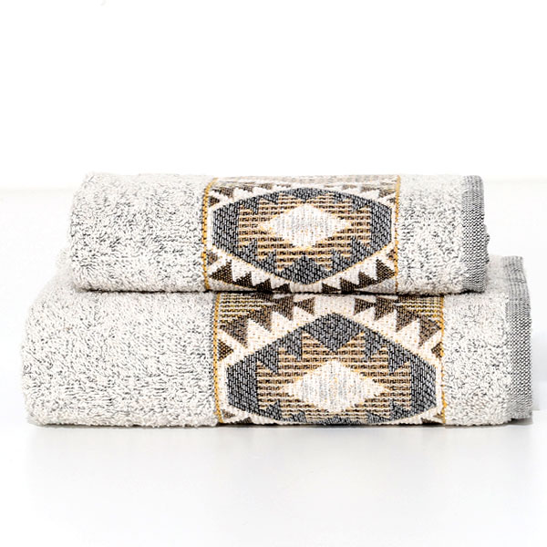 Viso+Ospite-Maya-Pietra1