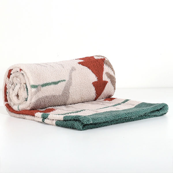 Plaid-in Pile Renna Berry