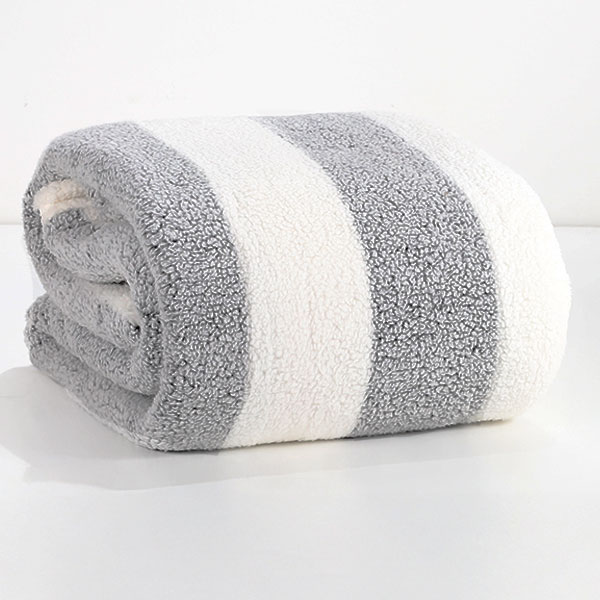 Coperta-In-Pile-Stripe-Bianco-Antracite