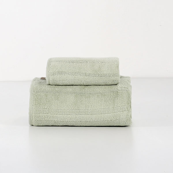 Viso-+-Ospite-Luxor-Verdino